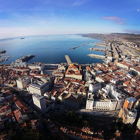 B&B Piazza Goldoni Trieste Exterior photo