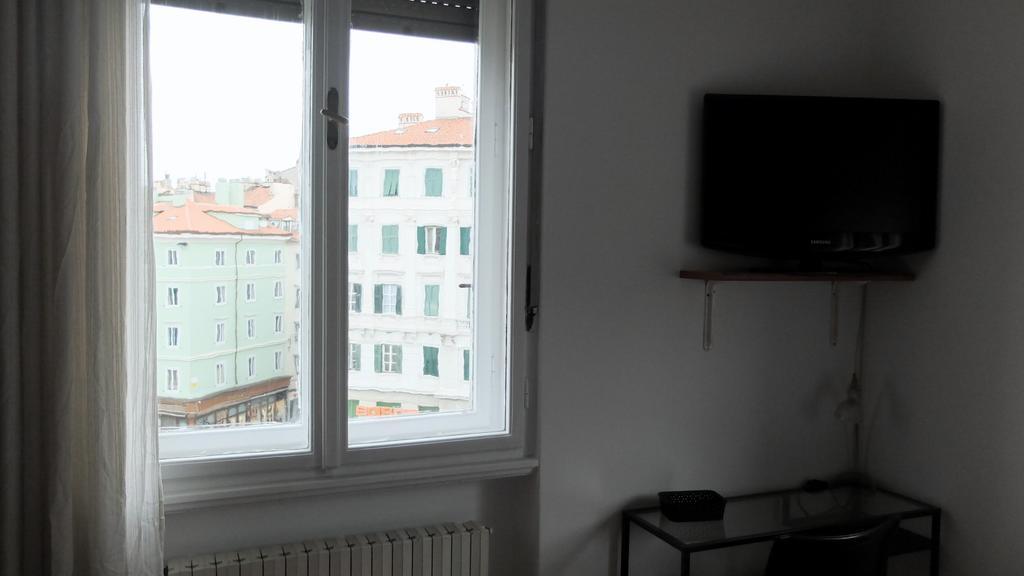 B&B Piazza Goldoni Trieste Exterior photo