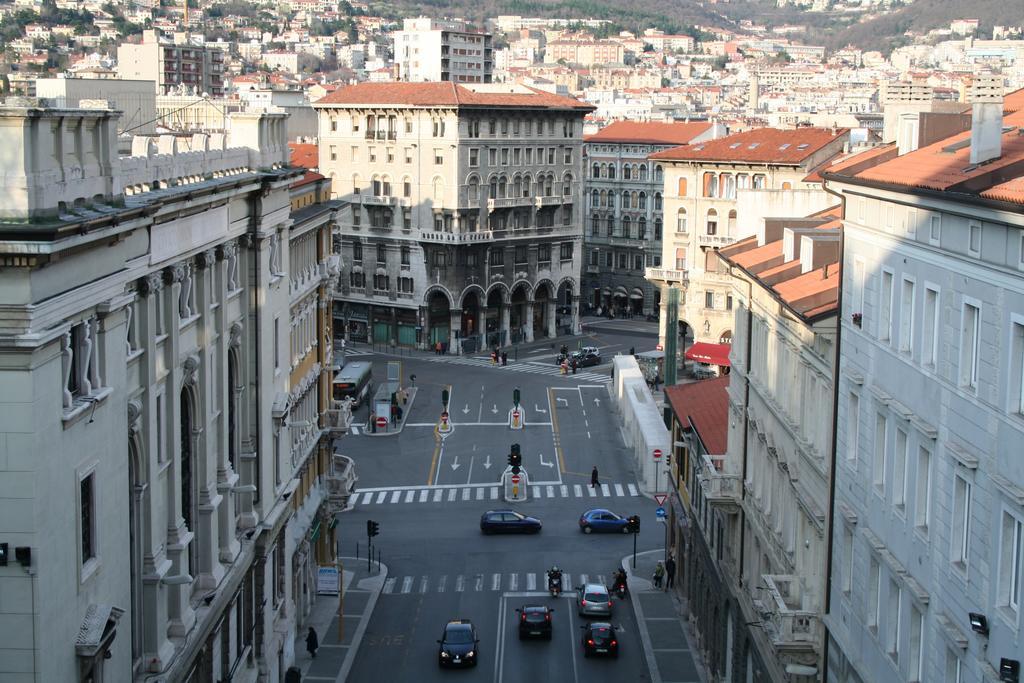 B&B Piazza Goldoni Trieste Exterior photo