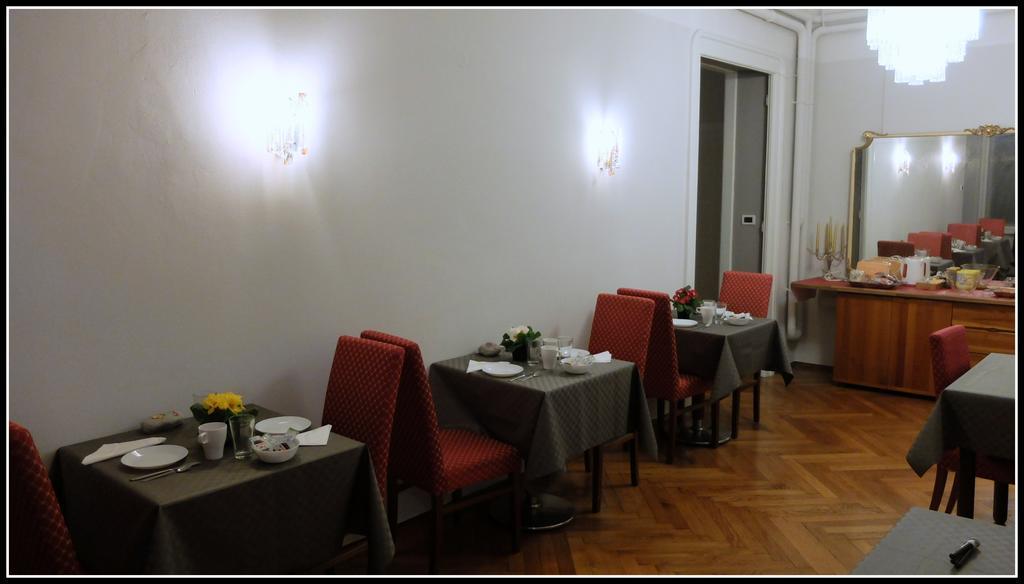 B&B Piazza Goldoni Trieste Exterior photo